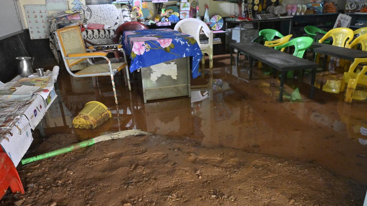 Residents blame road expansion work along Coonoor-Mettupalayam Road for school flooding