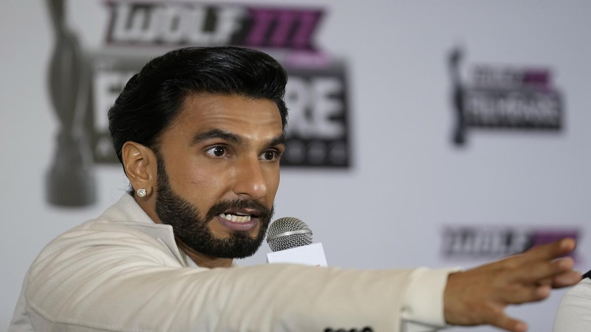 Ranveer Singh summoned by Mumbai police over risque photoshoot