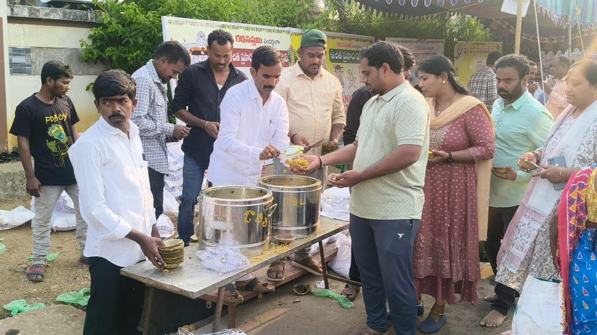 Charities step in to serve devotees as rush swells at Arasavalli temple