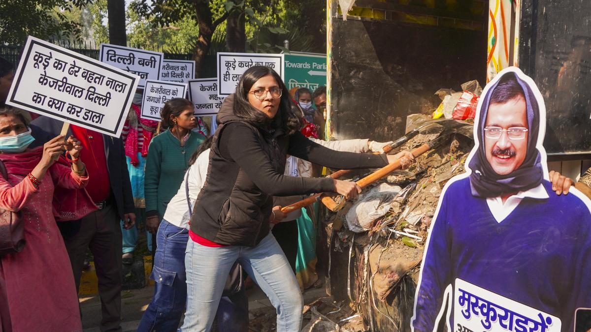 AAP Rajya Sabha MP Swati Maliwal detained for dumping garbage outside Kejriwal's residence