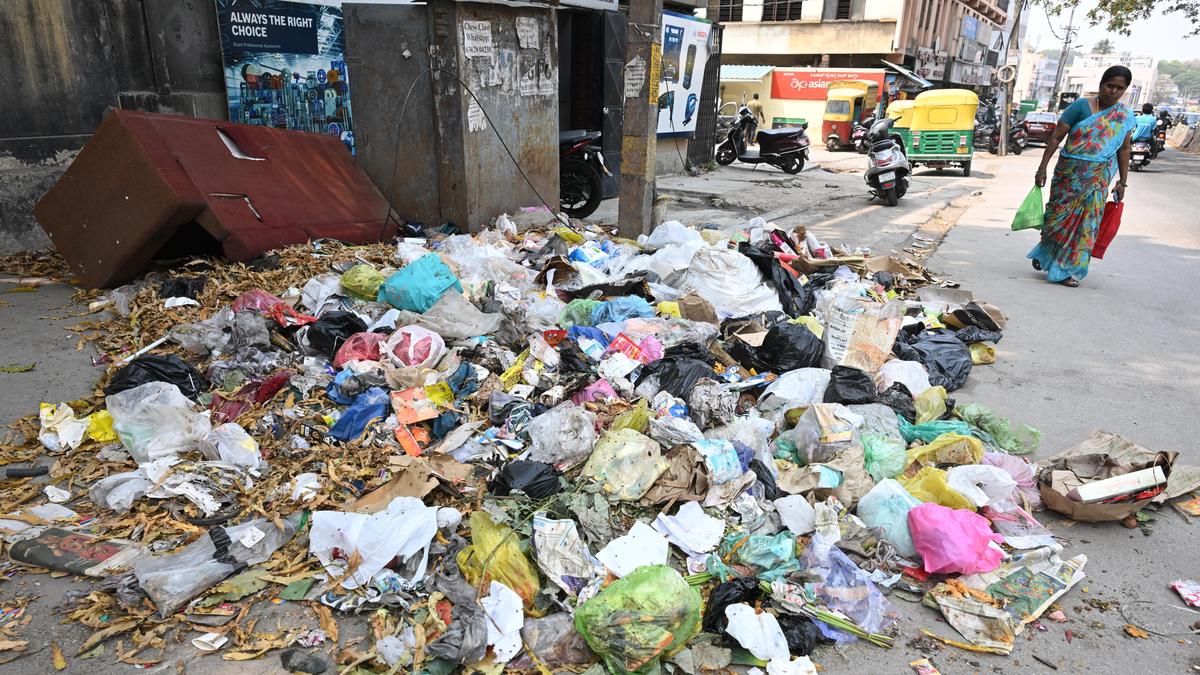 Bengaluru East Corporation seizes six vehicles for illegal dumping of waste along riverbank, FIR registered