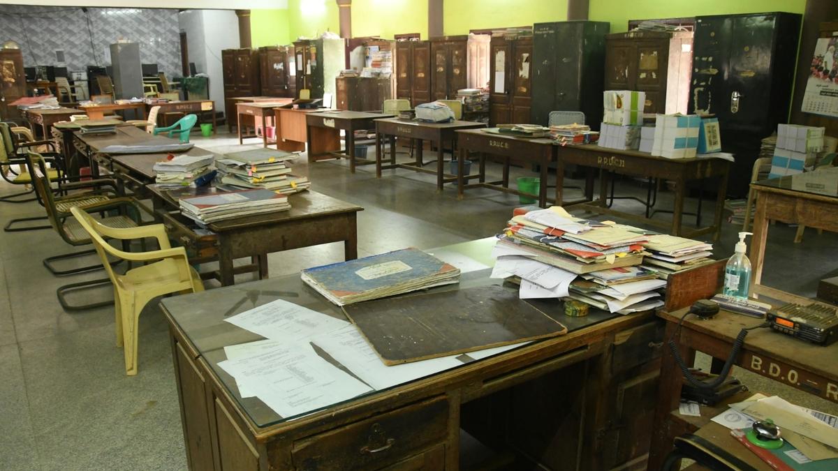 Panchayat Union Offices wear deserted look as officials go on indefinite strike in Ramanathapuram