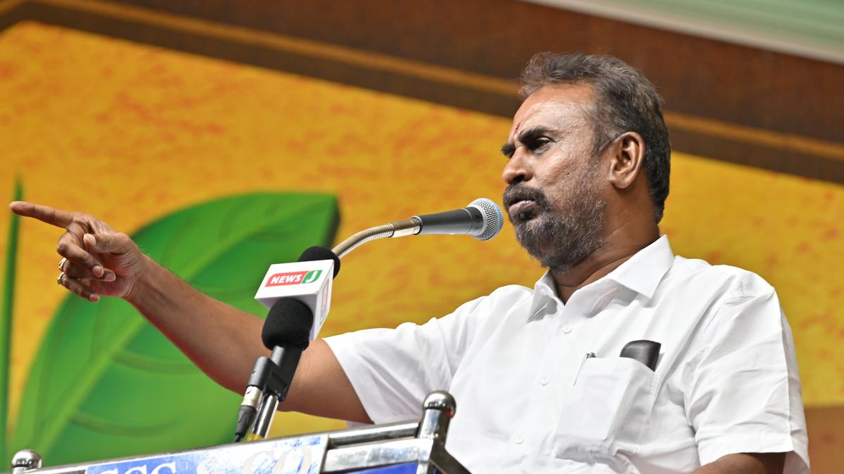 S.P. Velumani case: Sanction to prosecute IAS officers delayed over translation of documents, DVAC tells Madras HC