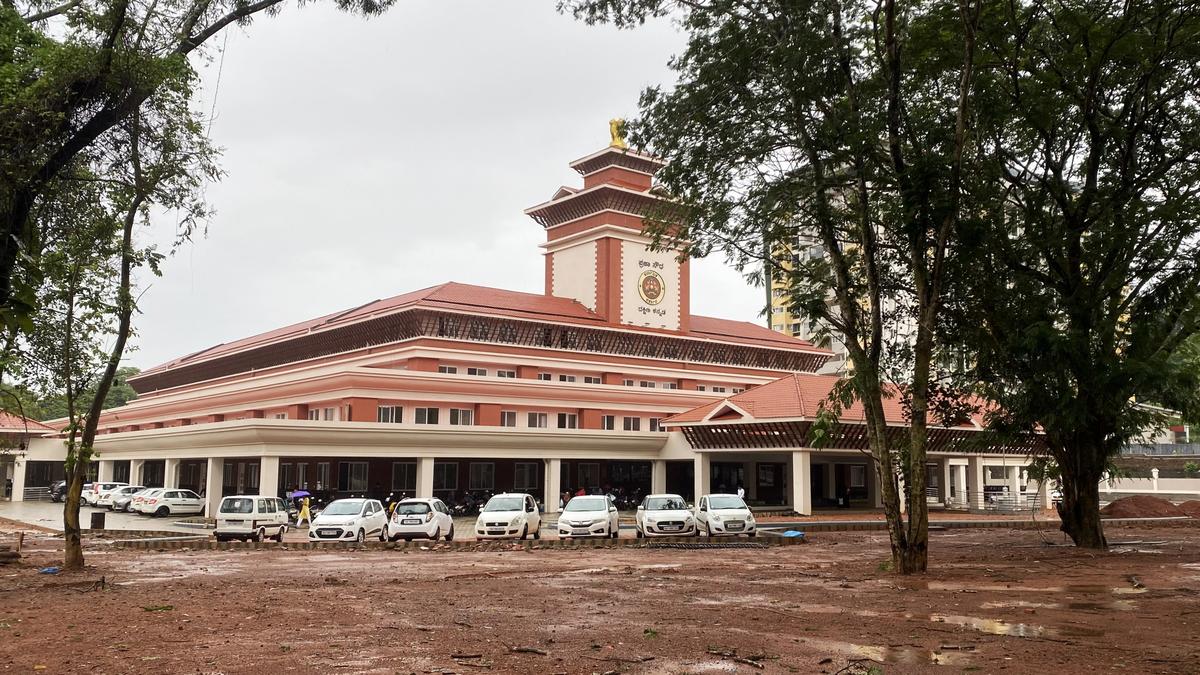 23 government offices shift to Praja Soudha