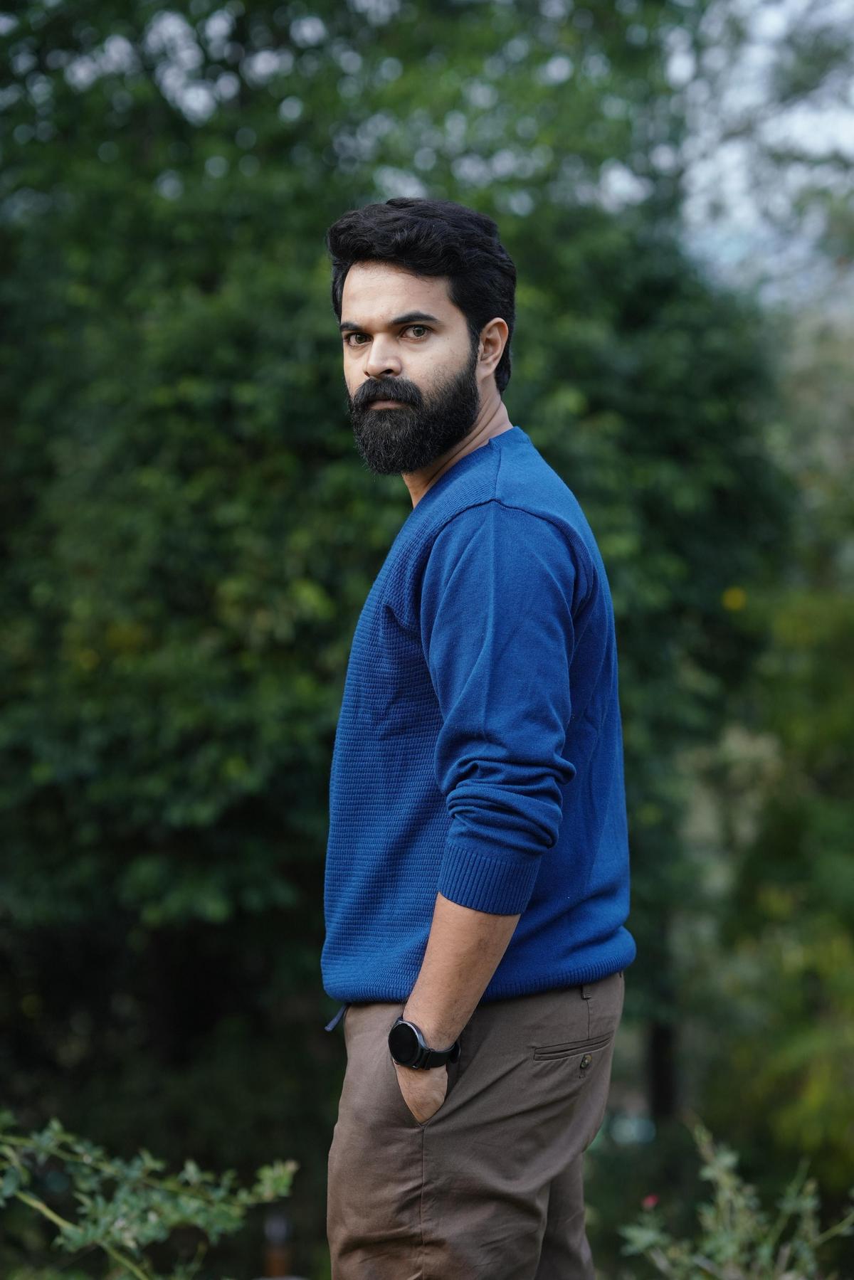 Hakkim Shajahan nella serie web Roslin