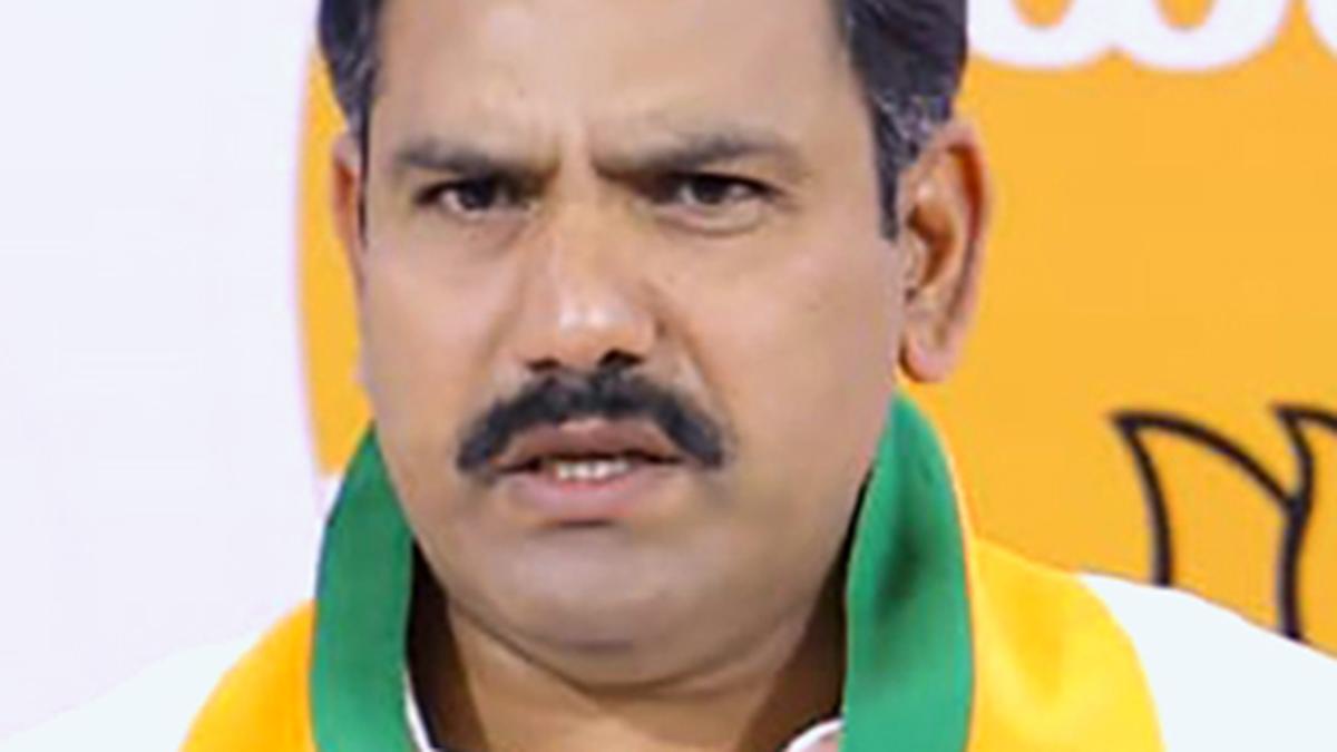 My meeting Satish Jarkiholi was for resolving issues in my constituency, says Vijayendra