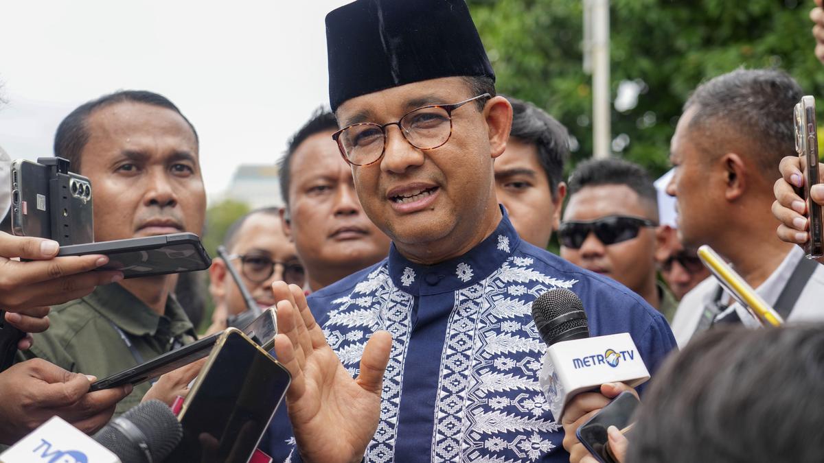 Kandidat oposisi Indonesia menyerukan pemungutan suara baru setelah kekalahan pemilu