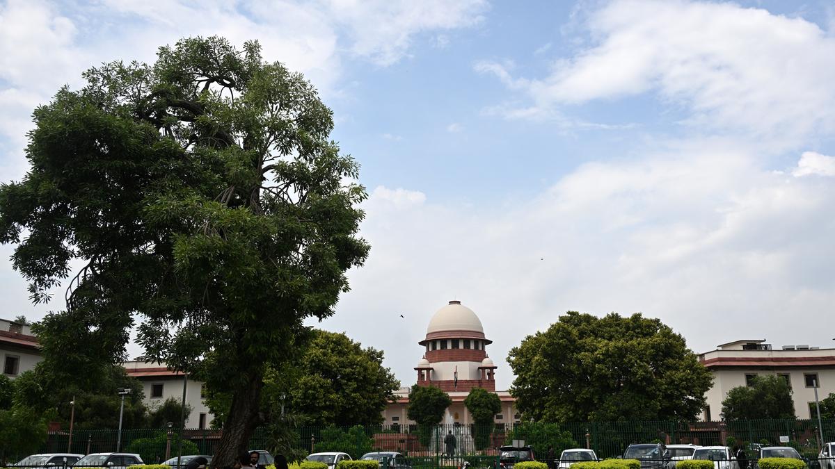 SC directs Telangana Speaker to decide on disqualification petitions against 10 MLAs within three months