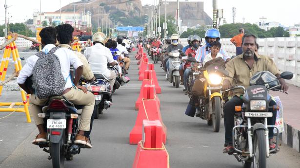 Police regulate two-wheeler traffic on Cauvery bridge