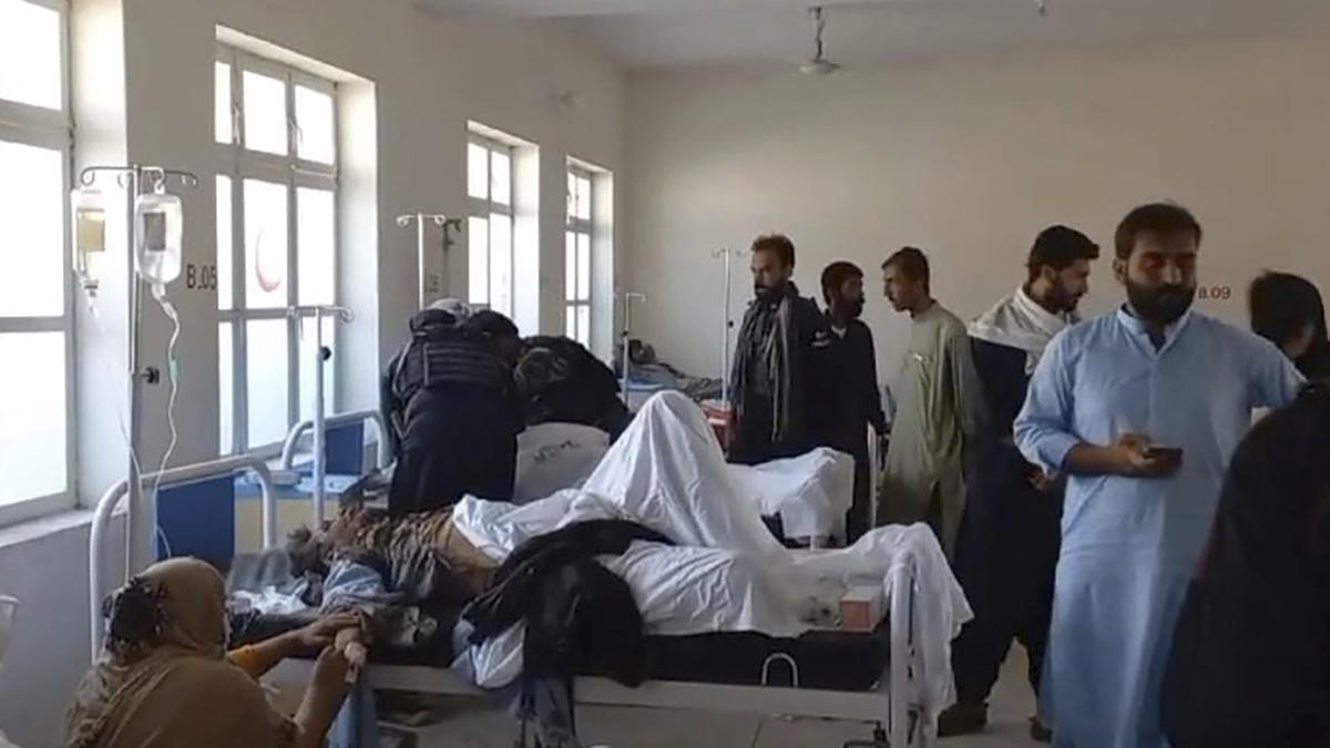 At least 15 killed, more than 50 injured in bomb blast in Pakistan
