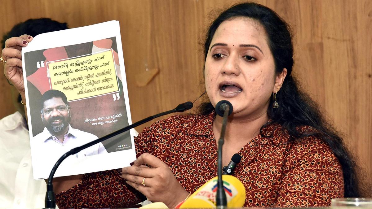 CPI turns up the heat on estranged leader