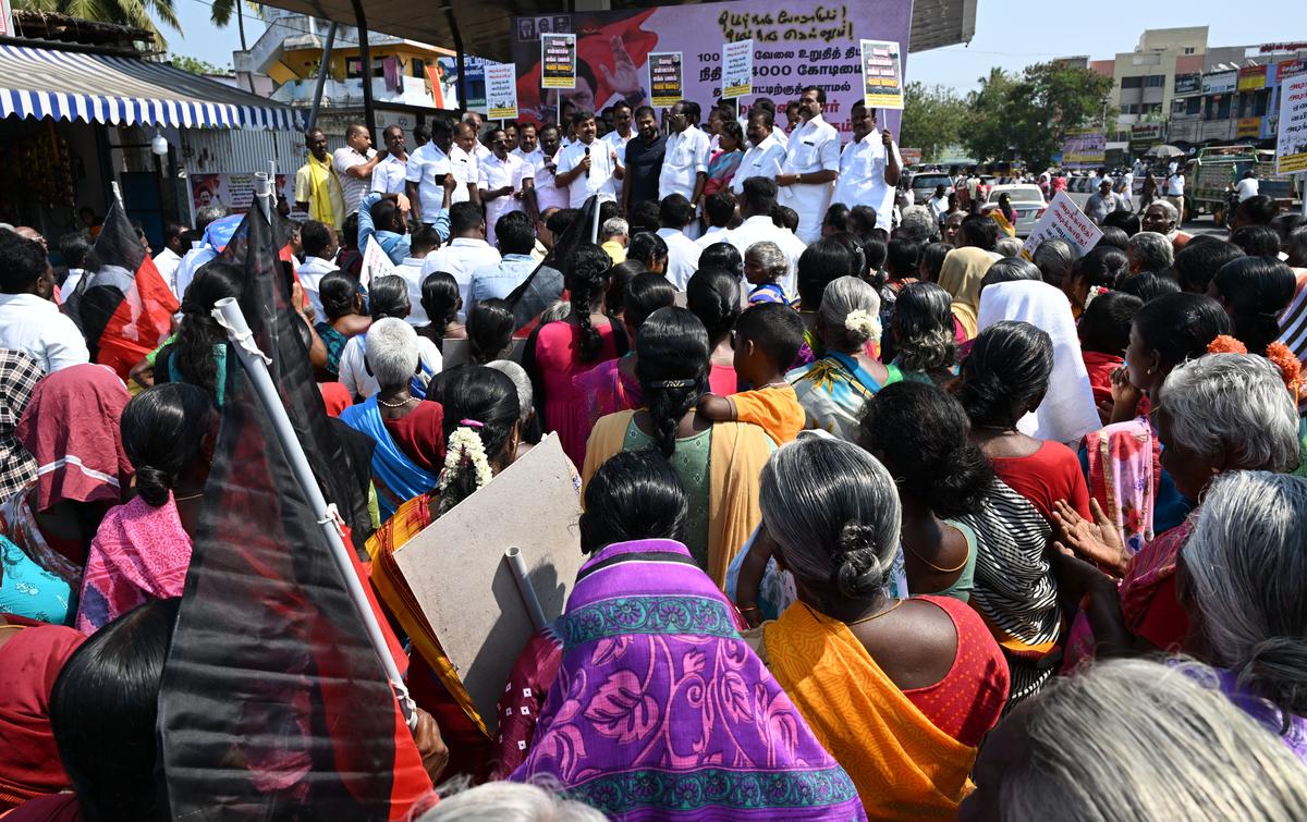 Perambalur Lok Sabha MP K. N. Arun Nehru along with DMK party workers holds protest in Tiruchi on Saturday. 