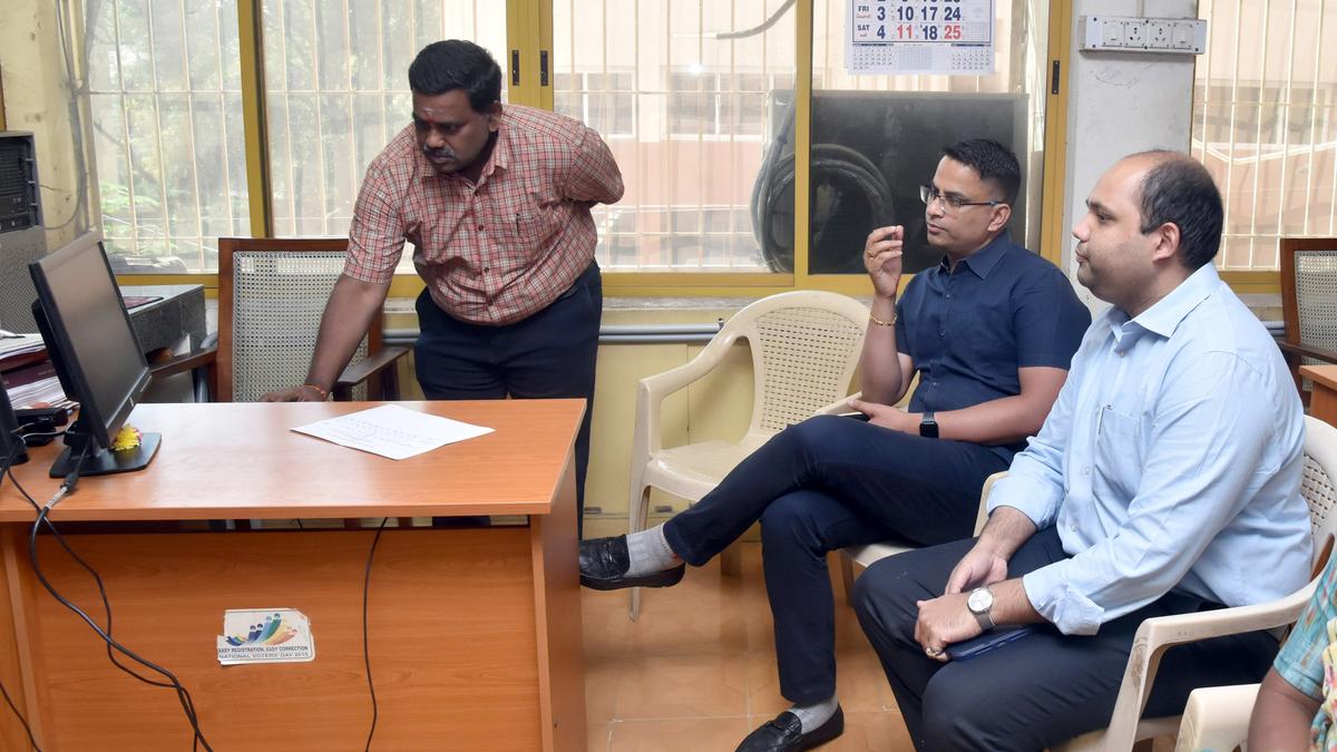 Erode (East) bypoll | Final randomisation of 1,206 polling staff held