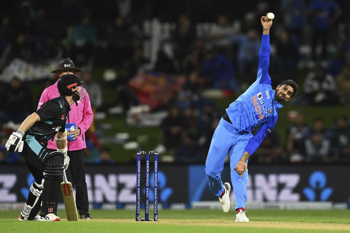 New Zealand opt to bat against India in 3rd T20I