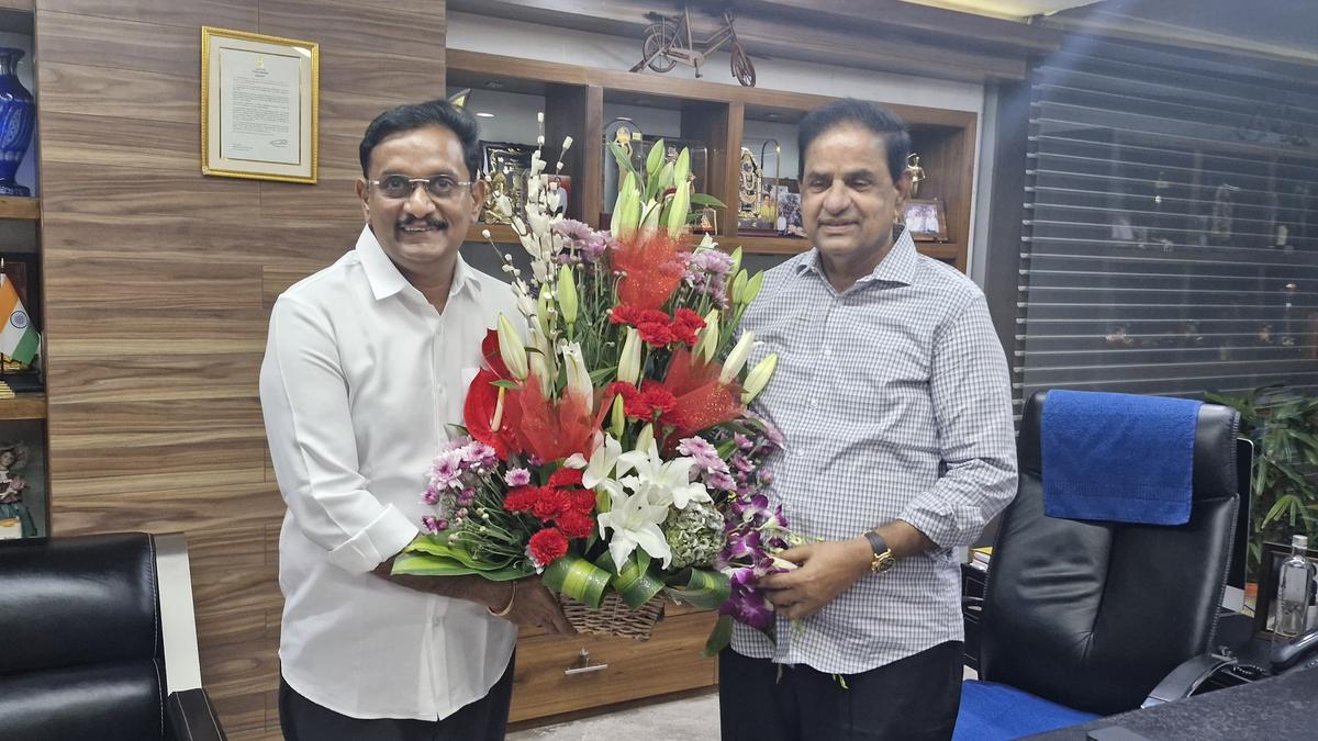MP Sivanath calls on TTD Chairman 
