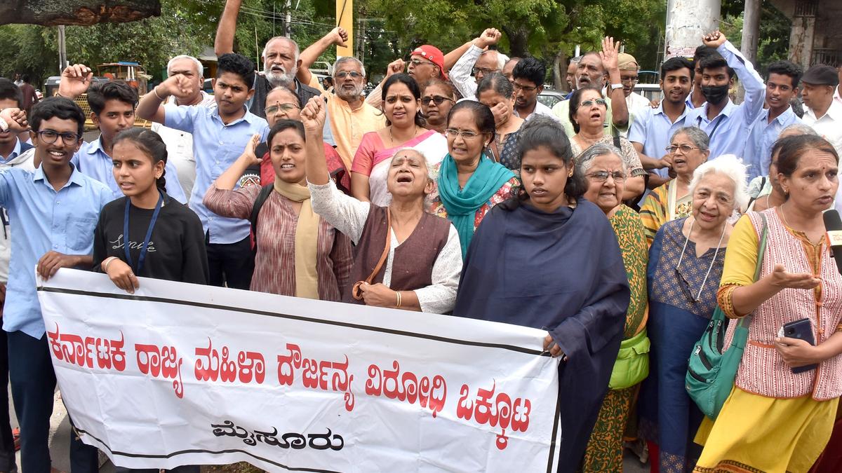 Protest against Manipur incident in Mysuru