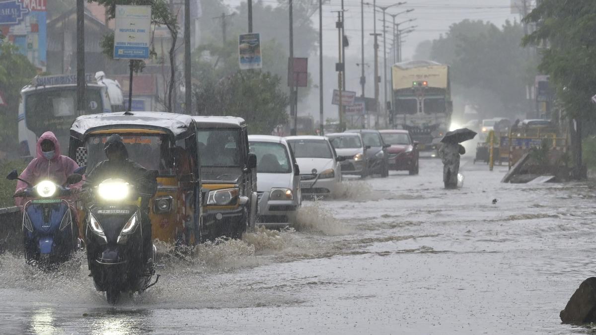 L-G accords expenditure sanction to provide ₹5,000 as cyclone relief to 3.54 lakh ration cardholders in U.T.