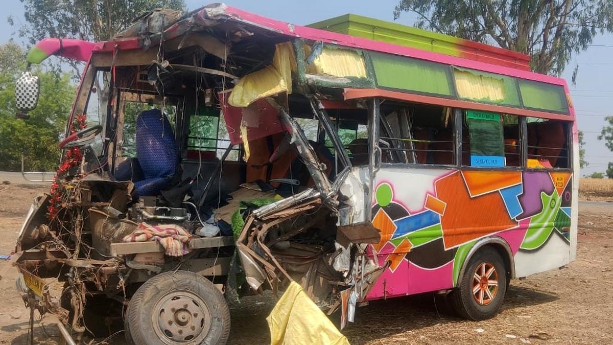 Five pilgrims killed, 11 injured in road accident near Kalaburagi