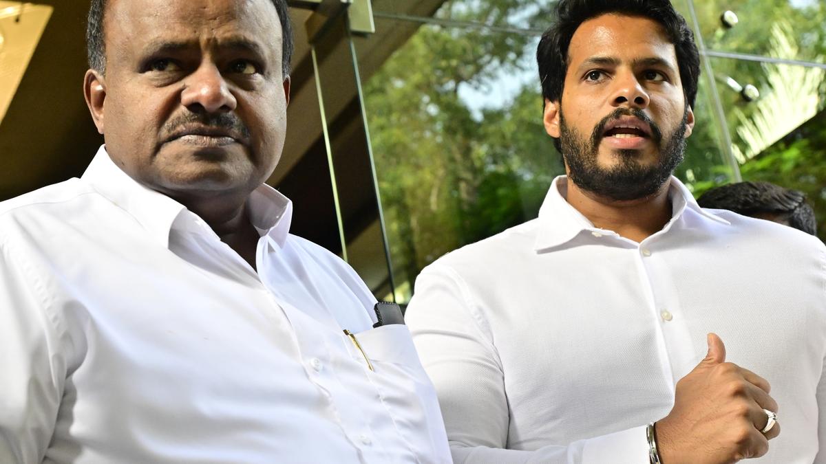 FIR against H.D. Kumaraswamy, son and JD(S) leader for threatening senior IPS officer of Karnataka