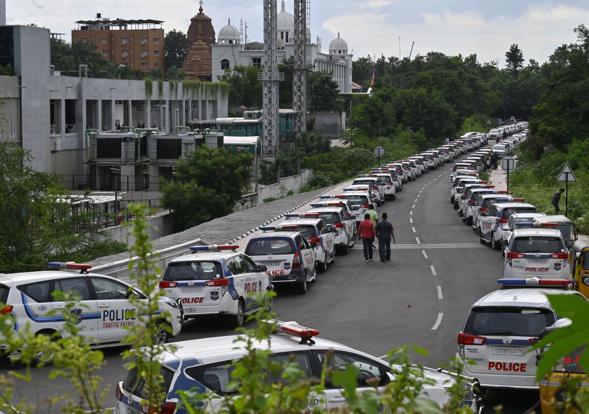 Traffic blocked on the link road connecting Road No.10 with Road No.12 to create parking space for police vehicles during a meeting by Commissioner of Police C.V. Anand at TSICCC Building in Hyderabad’s Banjara Hills on Thursday.