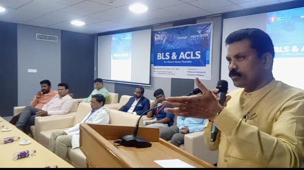 Quick response by medicos in golden hour saves heart patients, says expert