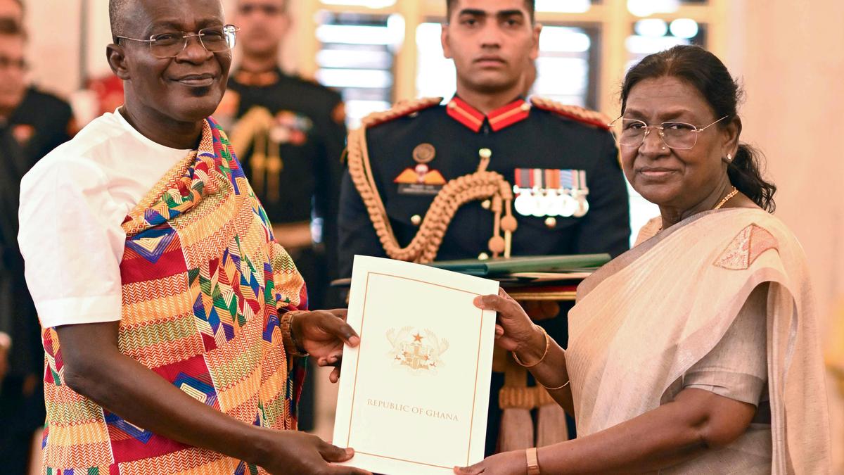 Envoys of five nations present credentials to President Murmu
