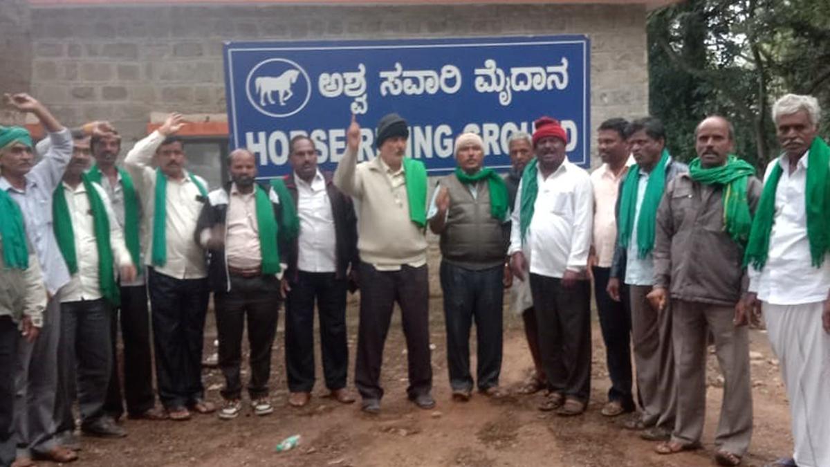 Farmers heading to G20 meeting venue detained in Bengaluru