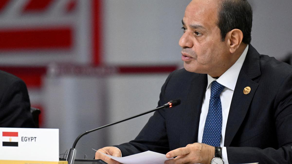 Egypt's Sisi urges Gaza reconstruction without 'displacing Palestinians'