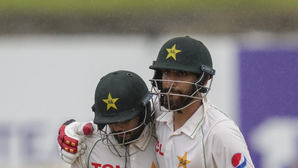 Shakeel, Salman help Pakistan counter Sri Lanka’s spin