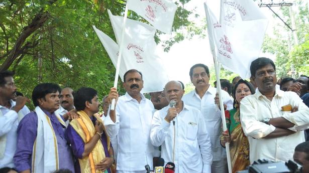 &nbsp;Folk artistes turn ecstatic in &lsquo;Sobha Yatra&rsquo;