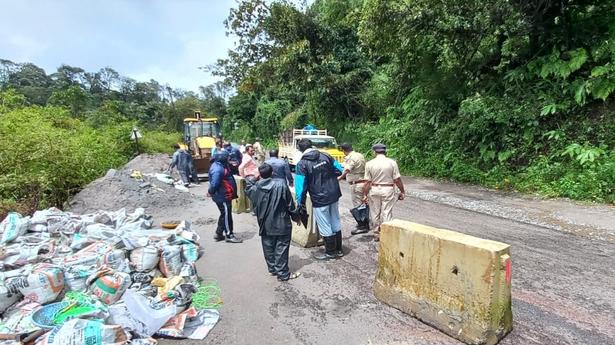 Curbs on movement of vehicles in Shiradi Ghat