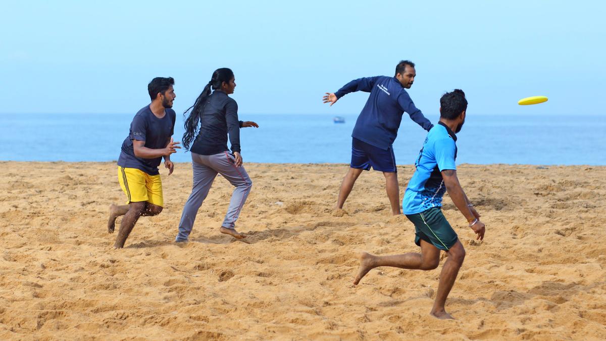 Frisbee soars into the big leagues