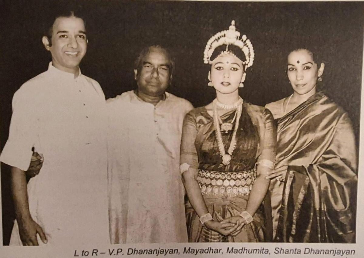 V.P and Shanta Dhananjayan with Mayadhar and his daughter Madhumita