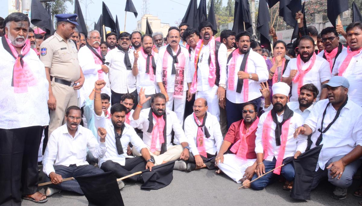 Chinta Prabhakar BRS party district president and MLA along with TRS party leaders cadre participated in a protest on Main road at Sangareddy on Sunday. (February, 01  2026).