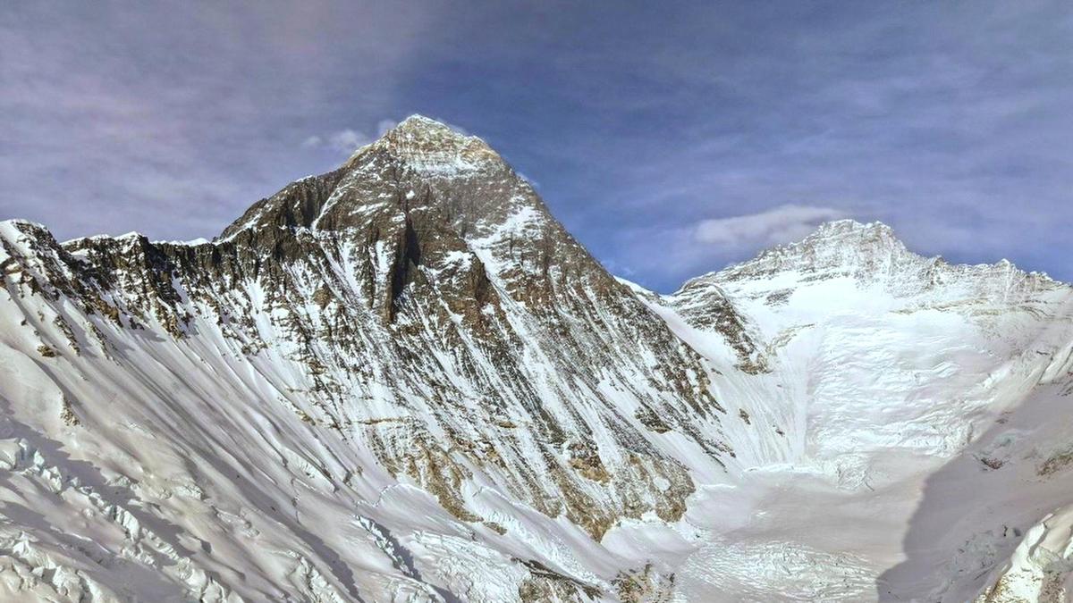 Two Indians die while descending from Mount Everest summit, says official