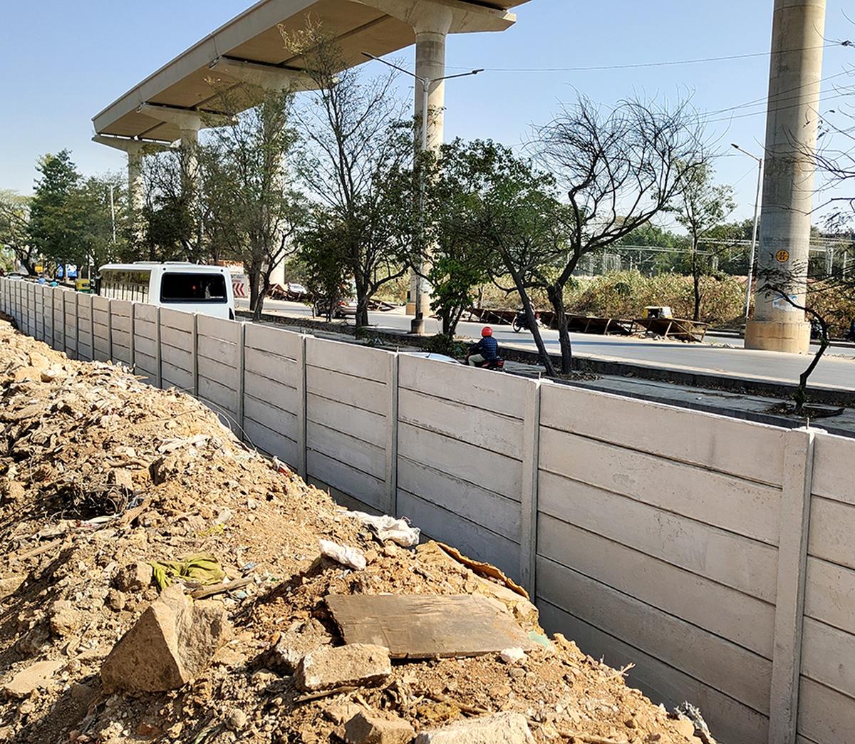 A fence made of precast technology being put up at the rejuvenated Channasandra (1) lake, also popularly known as Kasturi Nagar lake in Bengaluru.