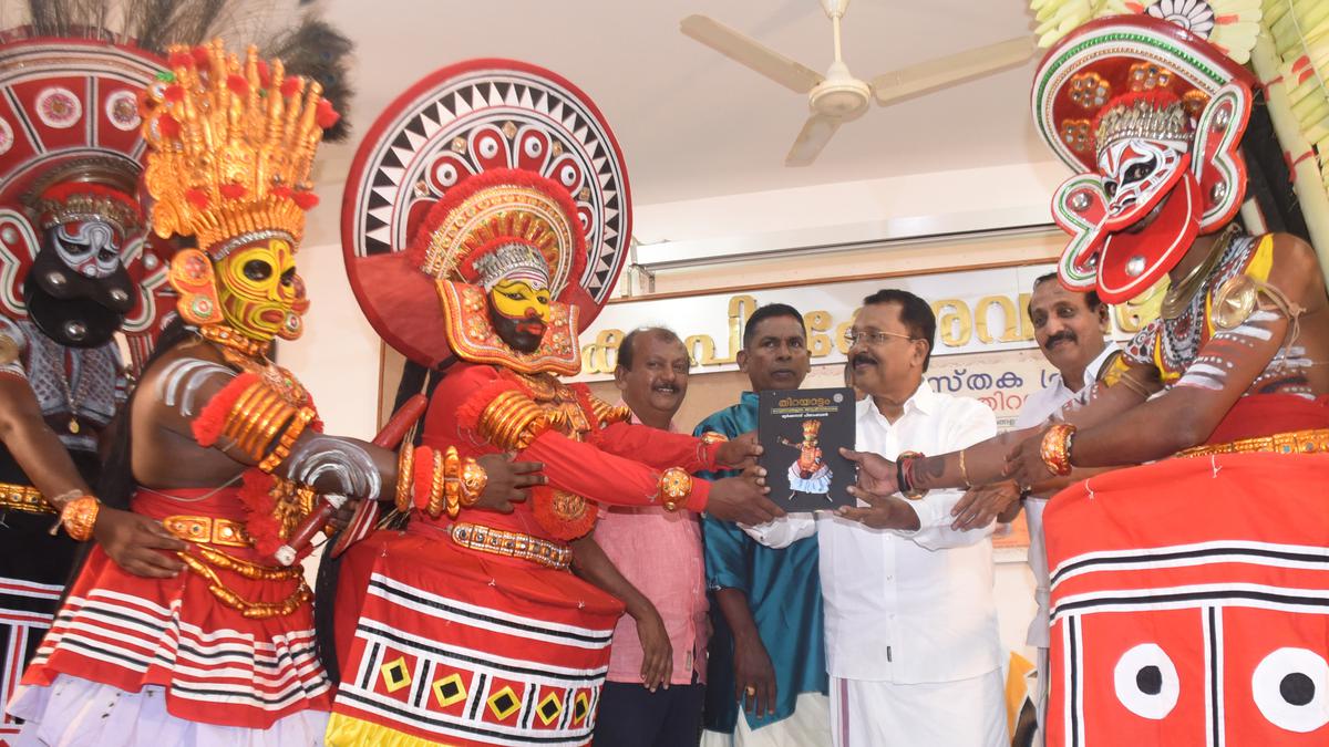 Buch über Thirayattam veröffentlicht – The Hindu