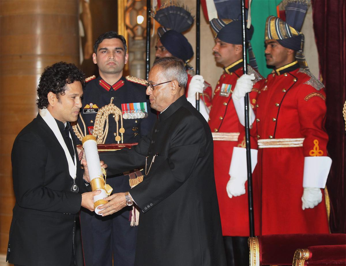 Sachin Tendulkar receiving India's highest civilian award Bharat Ratna from President Pranab Mukherjee. 