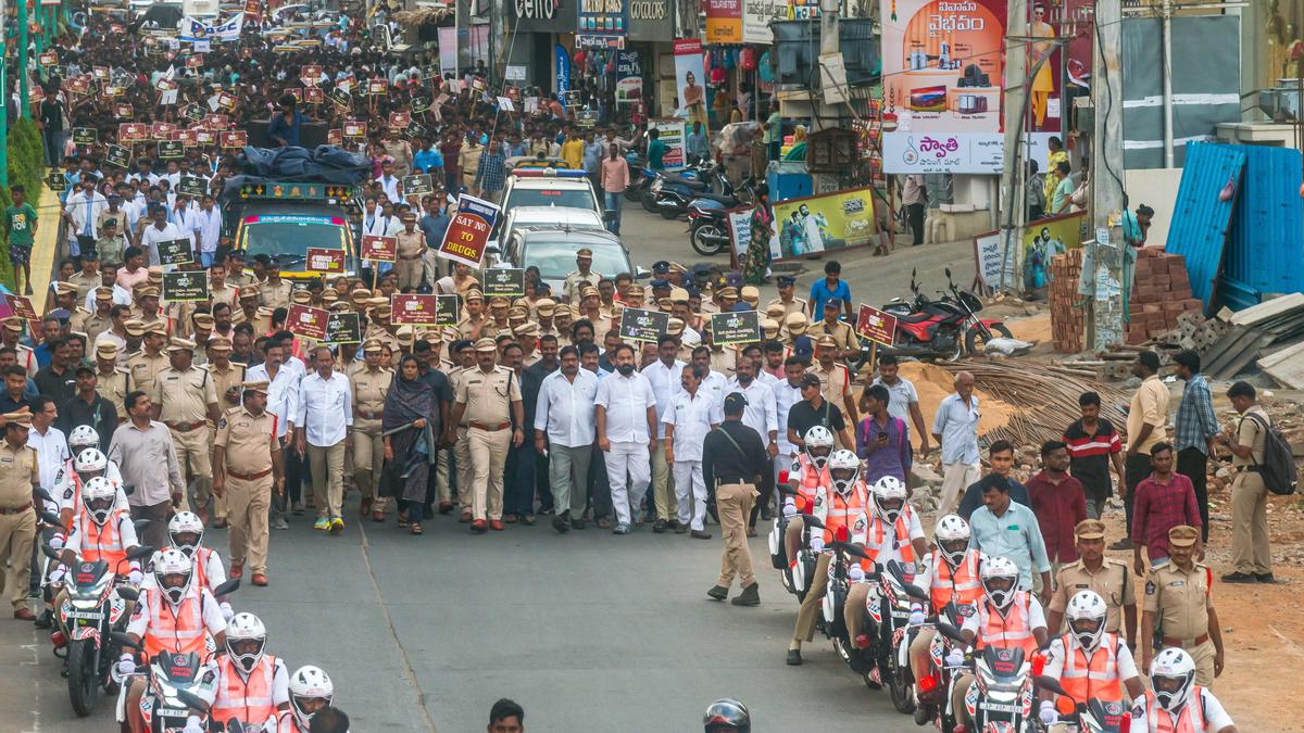 Hundreds of students take part in anti-drug awareness rallies at Nellore, Ongole