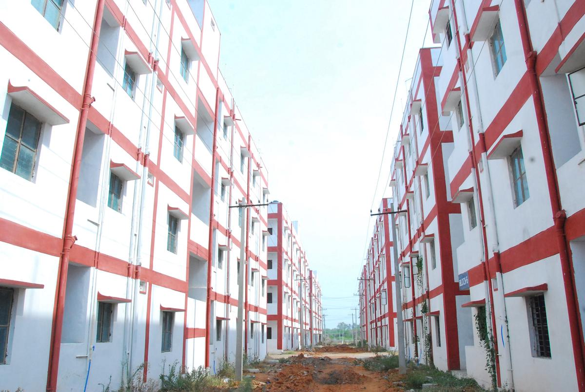 A  majority of registrations were for homes ranging between 1,000 and 2,000 square feet.