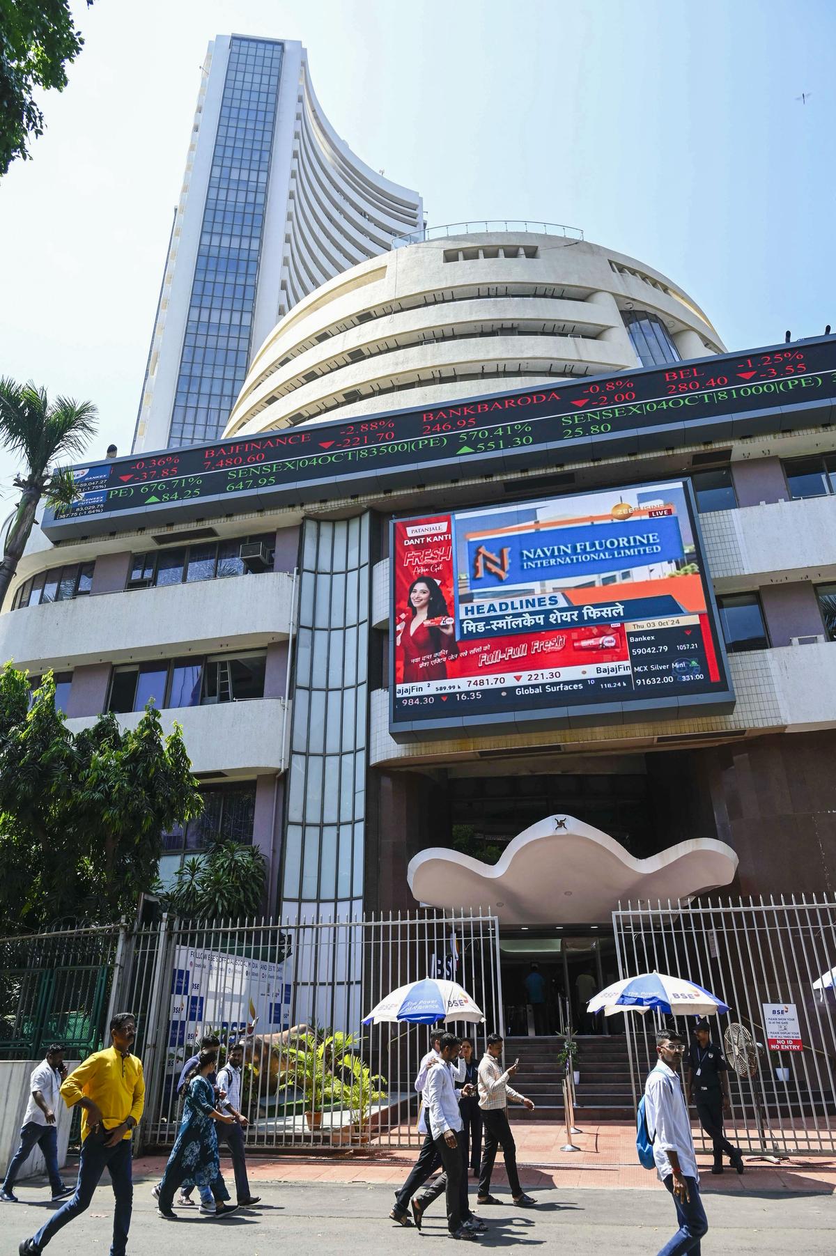 Sensex-Nifty-climb-in-early-trade-on-buying-in-IT-bank-stocks