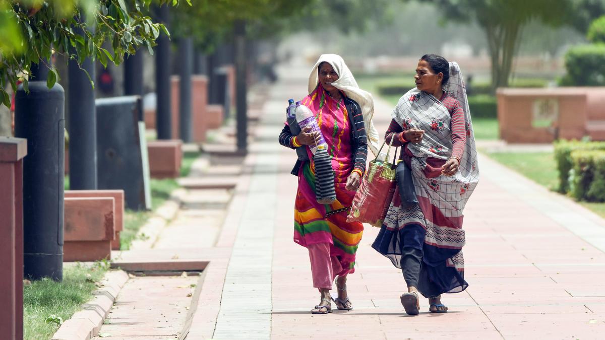 ‘Yellow’ alert for heatwave in Delhi; max temperature likely to touch 45° Celsius