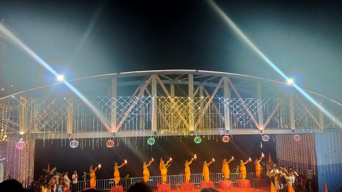 Tunga Aarati held in Shivamogga as part of campaign to clean river Tungabhadra