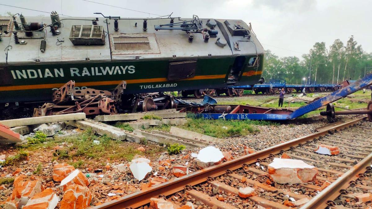 Goods train collides with stationary Maintenance train at West Bengal’s Ondagram station, services restored