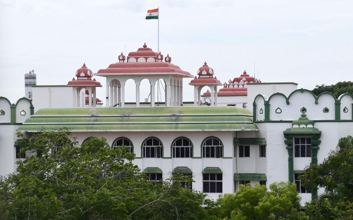 high-court-gives-clean-chit-to-madurai-s-former-commissioner-of-police