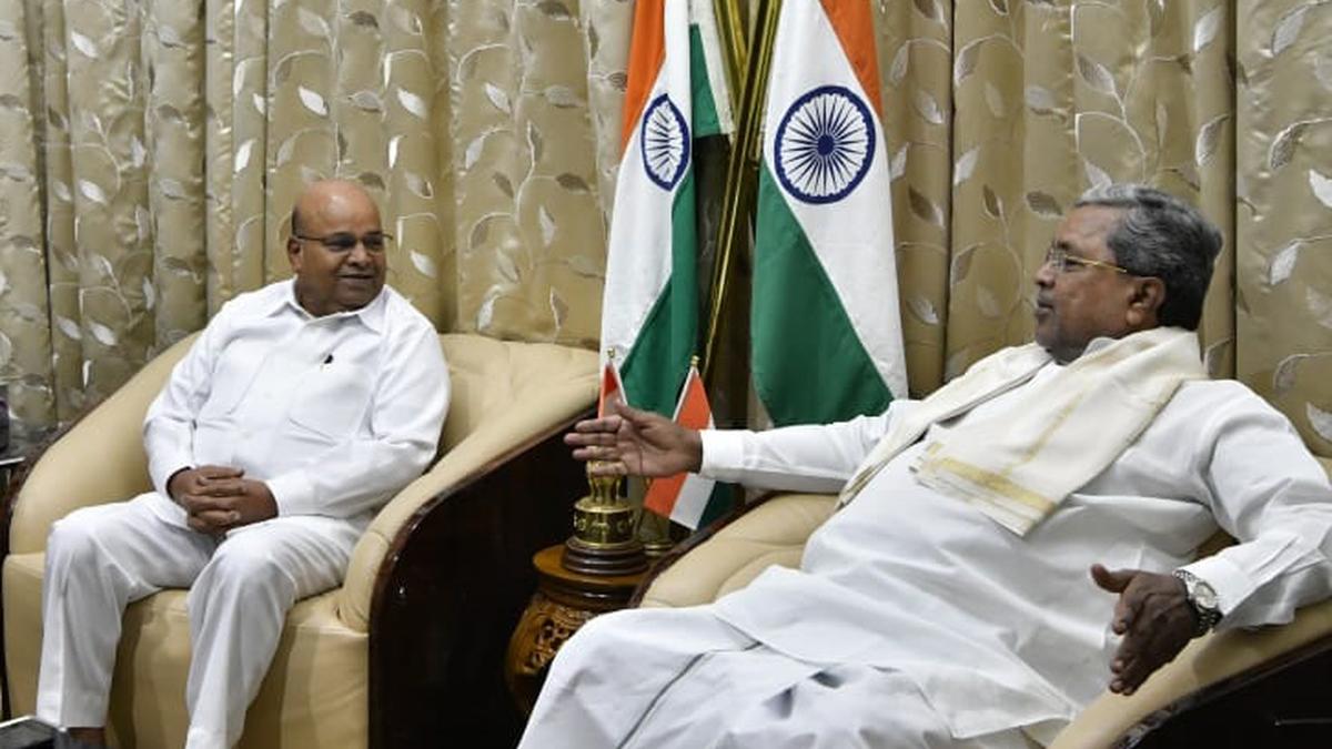 Karnataka Cabinet reshuffle may depend on Governor’s final call on show-cause notice issued to Siddaramaiah