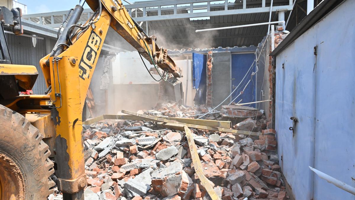 Coimbatore Corporation clears V.C.V Road encroachment after 35 years