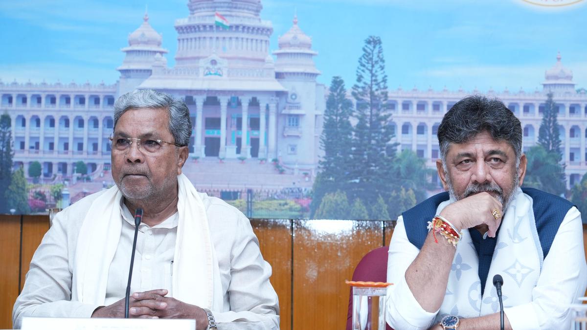 CM Siddaramaiah pulls up engineers; sets October-end deadline to fill all potholes