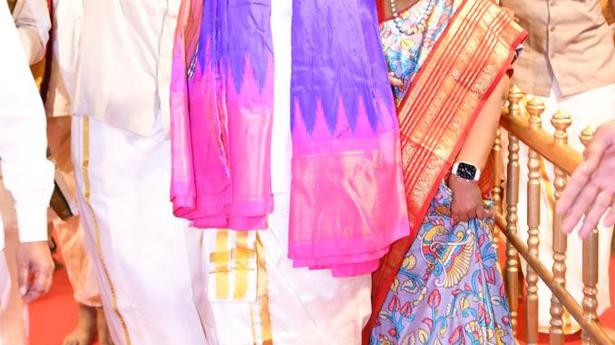 Andhra Pradesh: Chief Minister presents silk ‘vastrams’ to Tirumala temple