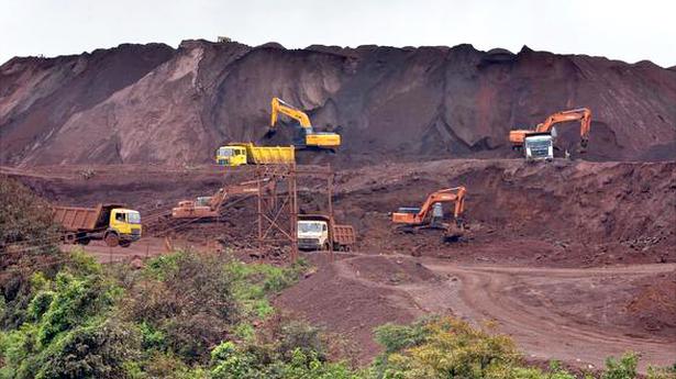 Karnataka iron ore mining | Why has the Supreme Court relaxed a decade-old ban?